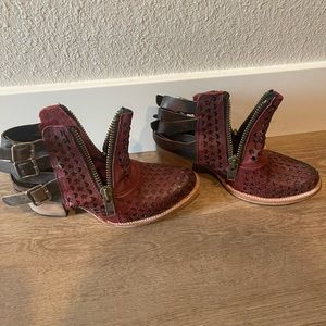 Freebird Dahlia - Size 7, lightly used